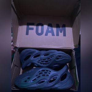 Used Size 11 Yeezy Foam Runners Onyx Black